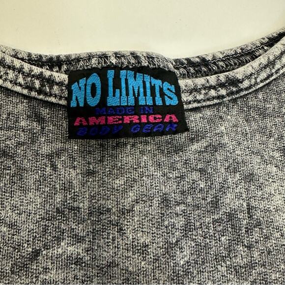 Vintage No Limits Extreme Sports Gear Distressed Black Sweatshirt Size M - Picture 5 of 8